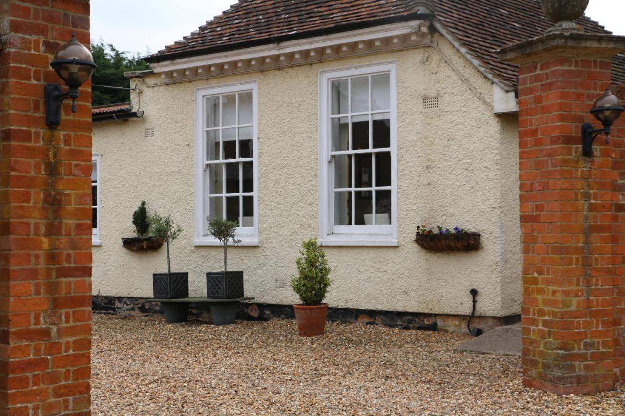 Prince Hill Cottages Worton  外观 照片