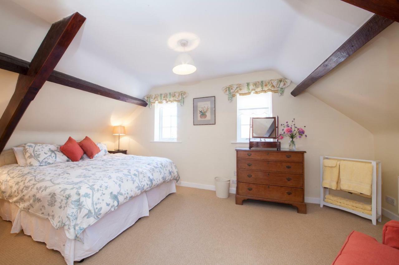 Prince Hill Cottages Worton  外观 照片