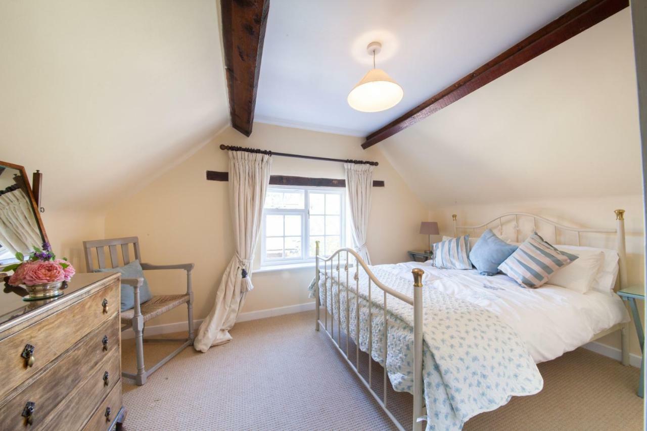 Prince Hill Cottages Worton  外观 照片