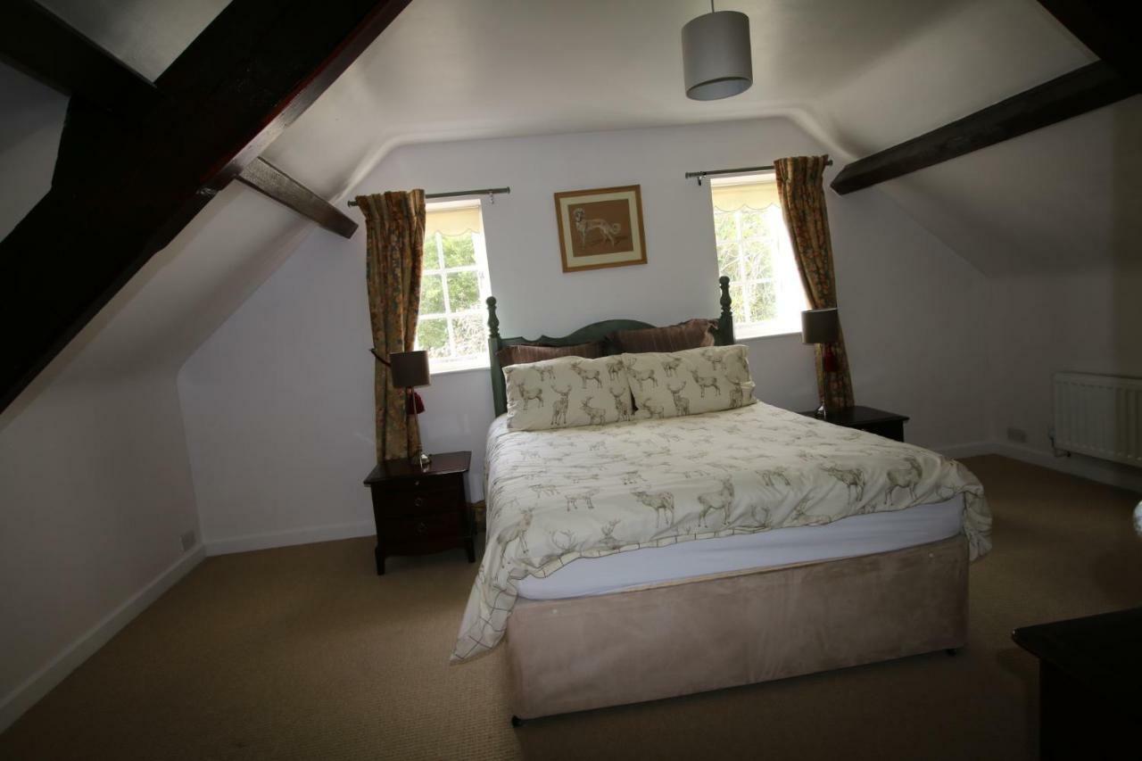 Prince Hill Cottages Worton  外观 照片