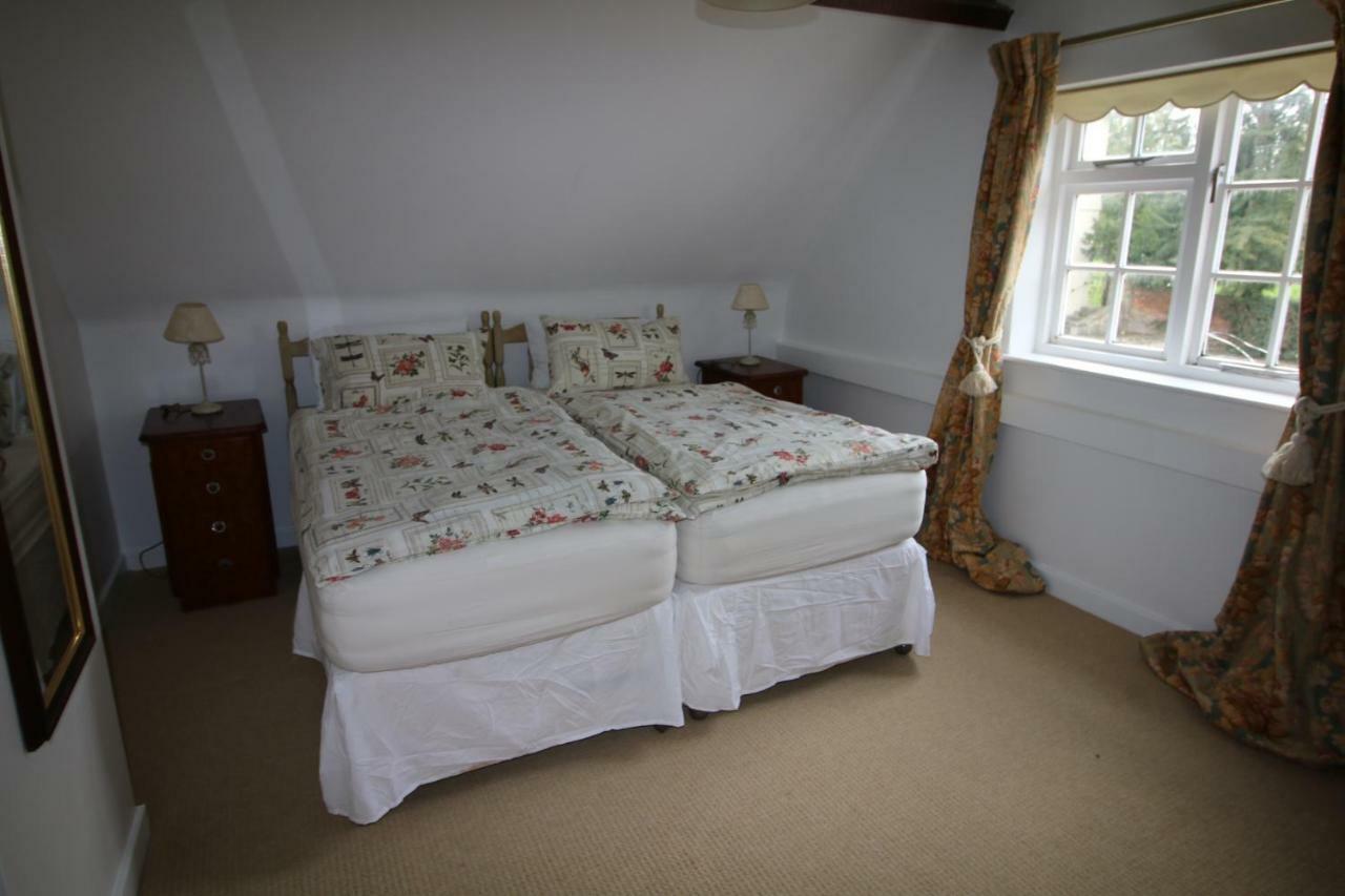 Prince Hill Cottages Worton  外观 照片