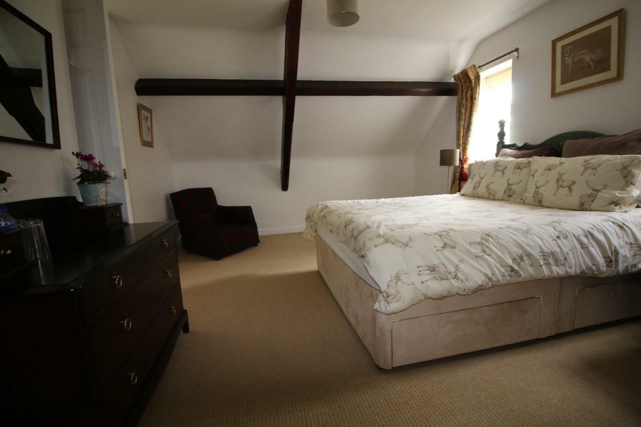 Prince Hill Cottages Worton  外观 照片